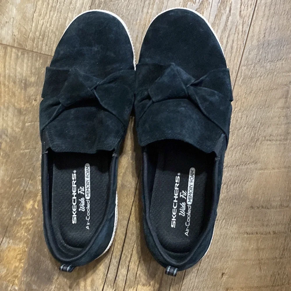 Sketchers Madison My Town Wide Memory Foam Slip On Black Women’s Size 8.5W